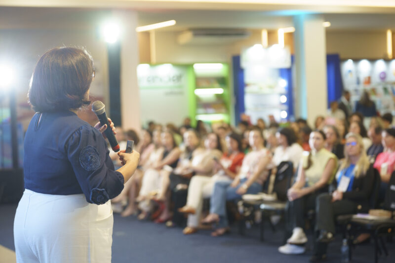 MEC apresenta panorama da Política de Alfabetização e evidencia o protagonismo de estados e municípios