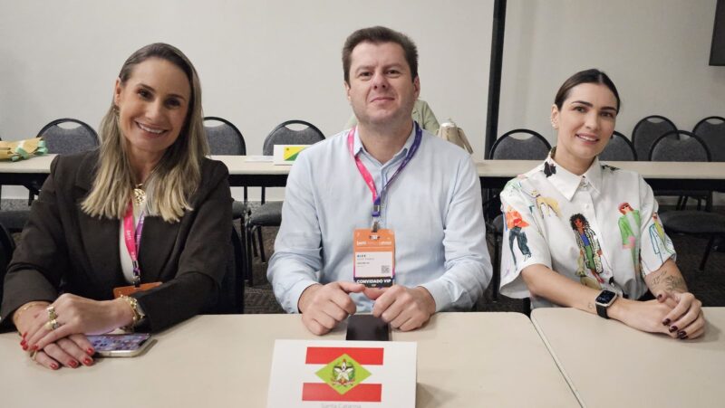 Seccional catarinense presente na reunião do Colegiado Ampliado da Undime Nacional, em São Paulo
