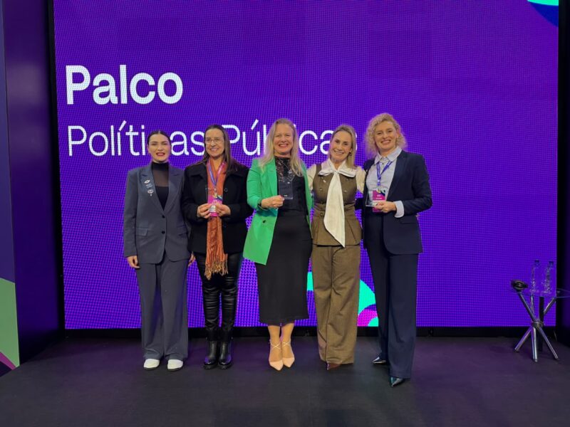 Experiências de Educação em Tempo Integral inspiram participantes durante socialização de práticas no Summit Cidades 2026
